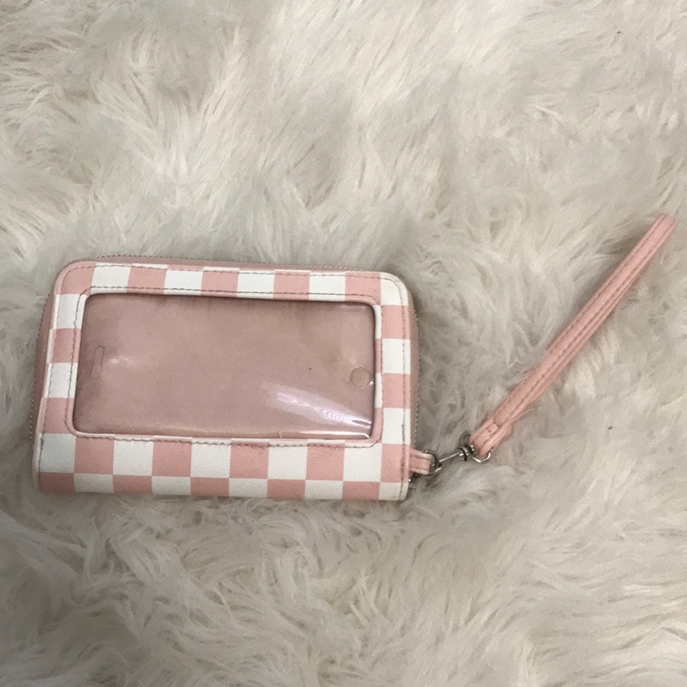 pink checkered wristlet with phone pocket